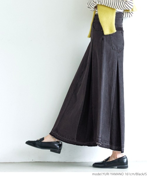 coca（coca）（コカ）の「バイカラーウォッシュ加工プリーツデニムスカート（デニムスカート・レディース・ブルー/ブラック・M/L/S）」の5枚目の写真