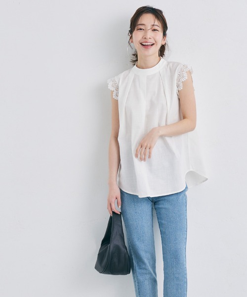 ハイネックノースリーブレースブラウス