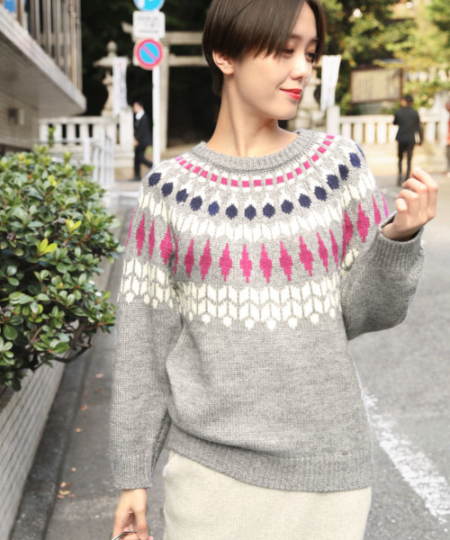 LOWRYS FARM（ローリーズファーム）の「フェアアイルプルオーバー　816668（ニット/セーター・レディース・ブラック/レッド/グレー/ベージュ・FREE）」の3枚目の写真