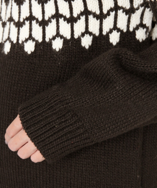 LOWRYS FARM（ローリーズファーム）の「フェアアイルプルオーバー　816668（ニット/セーター・レディース・ブラック/レッド/グレー/ベージュ・FREE）」の12枚目の写真