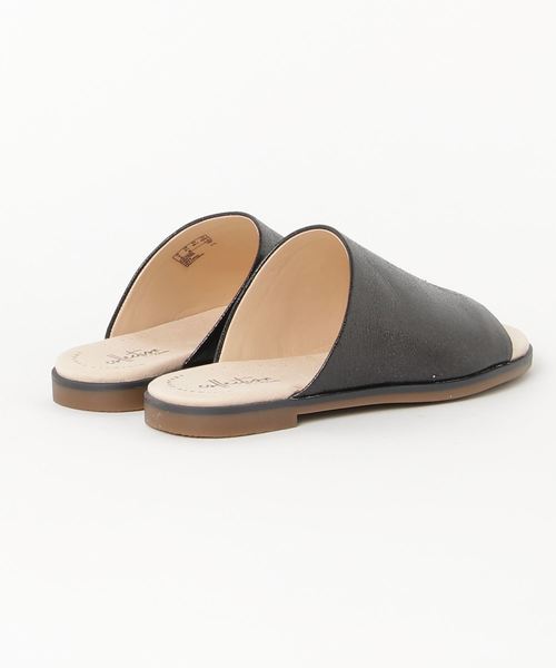 Clarks(クラークス)の「Bay Petal / ベイペタル (ブラックインタレスト)(サンダル・レディース・ブラック・4/6/3/5/5.5/4.5/3.5)」の3枚目の写真