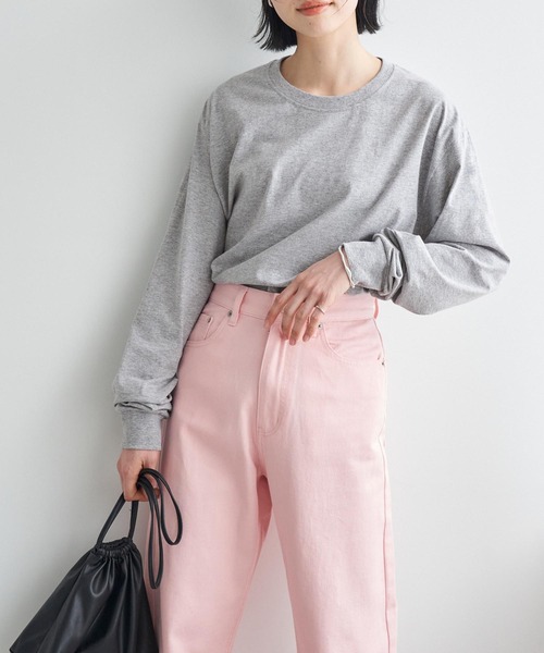 FRUIT OF THE LOOM（フルーツオブザルーム）の「【FRUIT OF THE LOOM フルーツオブザルーム】レディース オーバーサイズ クルーネック 長袖 Tシャツ（Tシャツ/カットソー・レディース・ホワイト/ブラック/チャコール/ブラウン系その他/ナチュラル/パープル/マルーン/ヘザーグレー/ネイビー・S/M/L）」の19枚目の写真