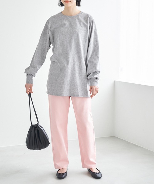 FRUIT OF THE LOOM（フルーツオブザルーム）の「【FRUIT OF THE LOOM フルーツオブザルーム】レディース オーバーサイズ クルーネック 長袖 Tシャツ（Tシャツ/カットソー・レディース・ホワイト/ブラック/チャコール/ブラウン系その他/ナチュラル/パープル/マルーン/ヘザーグレー/ネイビー・S/M/L）」の21枚目の写真