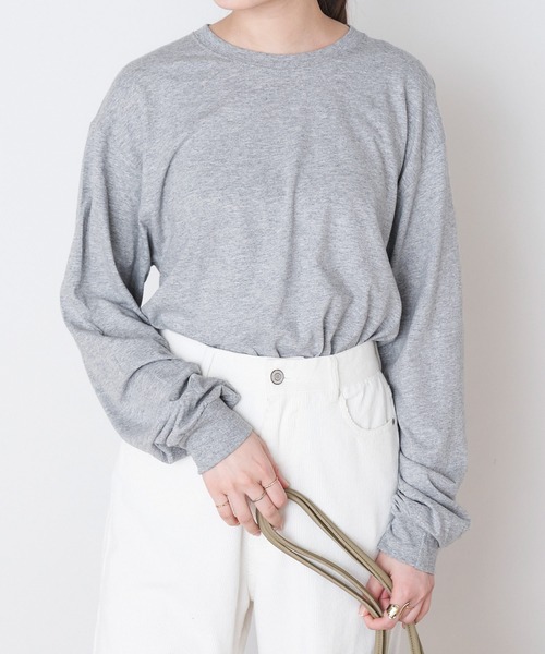 FRUIT OF THE LOOM（フルーツオブザルーム）の「【FRUIT OF THE LOOM フルーツオブザルーム】レディース オーバーサイズ クルーネック 長袖 Tシャツ（Tシャツ/カットソー・レディース・ホワイト/ブラック/チャコール/ブラウン系その他/ナチュラル/パープル/マルーン/ヘザーグレー/ネイビー・S/M/L）」の10枚目の写真