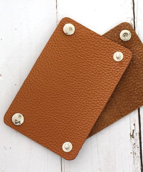 PARKS TOKYO SELECT(パークストウキョウセレクト)の「【luminio/ルミニーオ】(KST)ハンドルカバー・Sサイズ(ハンドバッグ・メンズ・ブラウン系その他/グレー系その他2/ベージュ系その他3/レッド系その他2/ブルー系その他/ブラウン系その他3/ブラック系その他2/ブラウン系その他4/ベージュ系その他6/レッド系その他5/グレー系その他/ブラック系その他6/ベージュ系その他/ブラウン系その他2/ベージュ系その他4/レッド系その他3/ベージュ系その他5/レッド系その他4/ブラック系その他/ブラック系その他5/ブラウン系その他7/ブラウン/ブラック系その他4/ブラウン系その他6/ダークブラウン/ブラック系その他3/ブラウン系その他5/ベージュ系その他2/ブルー系その他3/グリーン系その他6/グリーン系その他4/レッド系その他6/グリーン系その他5/グレー系その他3/レッド系その他/ブルー系その他2・SMALL)」の19枚目の写真