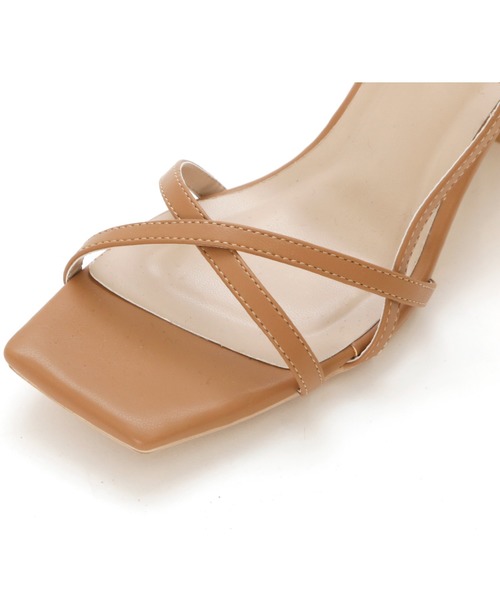 VIVIAN（ヴィヴィアン）の「スクエアトゥ華奢クロスストラップデザインサンダル（サンダル・レディース・ホワイト/ブラック/キャメル/パイソン/ベージュ系その他6/グレー系その他7/ダークブラウン・S/M/L/LL）」の10枚目の写真