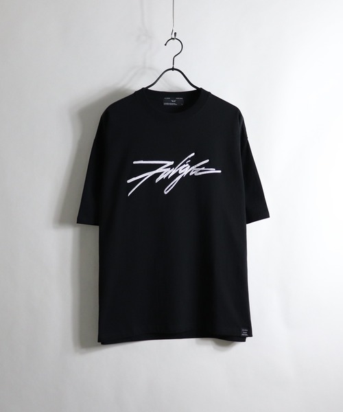 ILL'S(イルズ)の「ILL'S / イルズ 筆記ロゴTシャツ(Tシャツ/カットソー・メンズ・ホワイト/ベージュ/パープル/ブラック・M/L)」の3枚目の写真