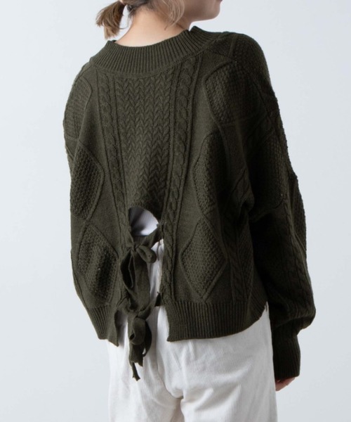 WEGO（ウィゴー）の「WEGO/バックリボンVネックセーター（ニット/セーター・レディース・ブラック/カーキ/アイボリー・FREE）」の3枚目の写真