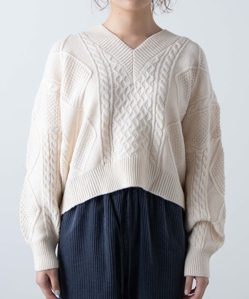 WEGO（ウィゴー）の「WEGO/バックリボンVネックセーター（ニット/セーター・レディース・ブラック/カーキ/アイボリー・FREE）」の5枚目の写真