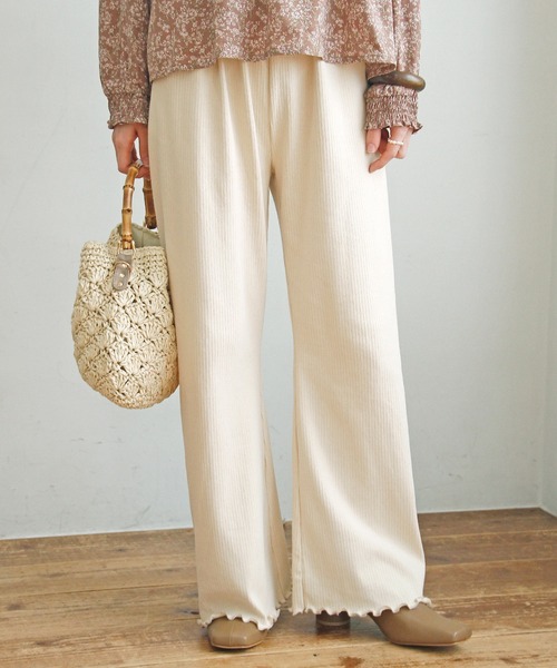 Crisp（クリスプ）の「リブメロウフレアパンツ（その他パンツ・レディース・アイボリー/ピンクベージュ・FREE）」の2枚目の写真
