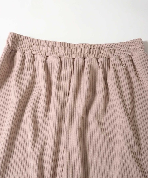 Crisp（クリスプ）の「リブメロウフレアパンツ（その他パンツ・レディース・アイボリー/ピンクベージュ・FREE）」の5枚目の写真