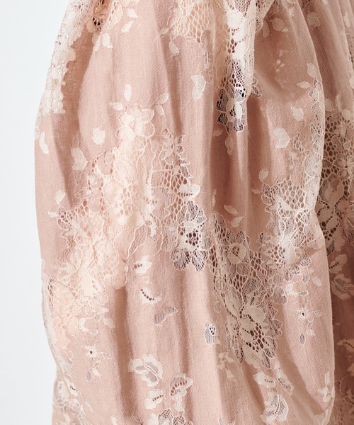 natural couture（ナチュラルクチュール）の「配色レースパフブラウス（シャツ/ブラウス・レディース・ピンク/オレンジ系その他/グレイッシュベージュ・FREE）」の5枚目の写真