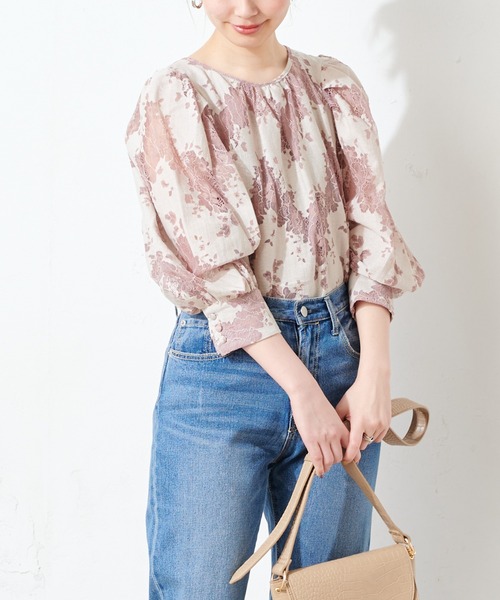 natural couture（ナチュラルクチュール）の「配色レースパフブラウス（シャツ/ブラウス・レディース・ピンク/オレンジ系その他/グレイッシュベージュ・FREE）」の4枚目の写真