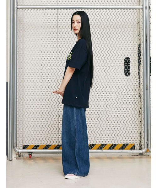 ISTKUNST(イストクンスト)の「『ISTKUNST/イストクンスト』LOGO&SMILEY TEE/ロゴ&スマイルプリント 半袖Tシャツ(Tシャツ/カットソー・レディース・ホワイト/ライトブルー/ブラック/パープル/ネイビー/ライトグリーン/ライトグレー・M/L)」の19枚目の写真