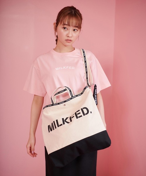 MILKFED.（ミルクフェド）の「LOGO TAPE SHOULDER BAG（ショルダーバッグ・レディース・ホワイト/ブラック/レッド/ピンク・ONE SIZE）」の2枚目の写真
