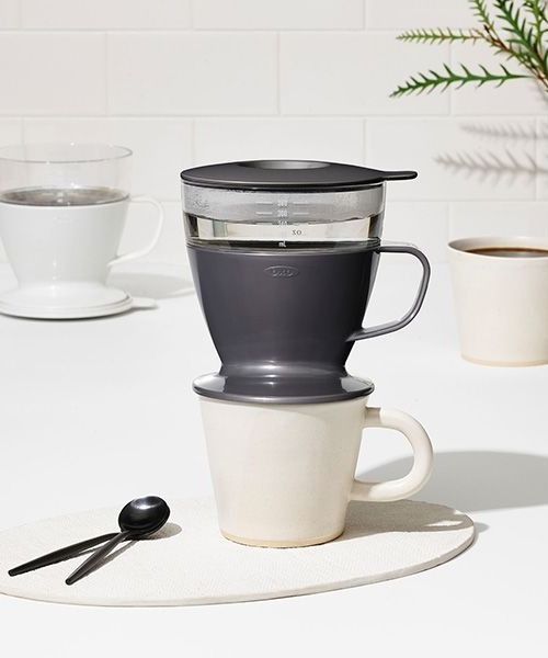OXO（オクソー）の「WEB限定 OXO/オクソー オートドリップコーヒーメーカー（キッチンツール・レディース・ホワイト/チャコールグレー・FREE）」の2枚目の写真