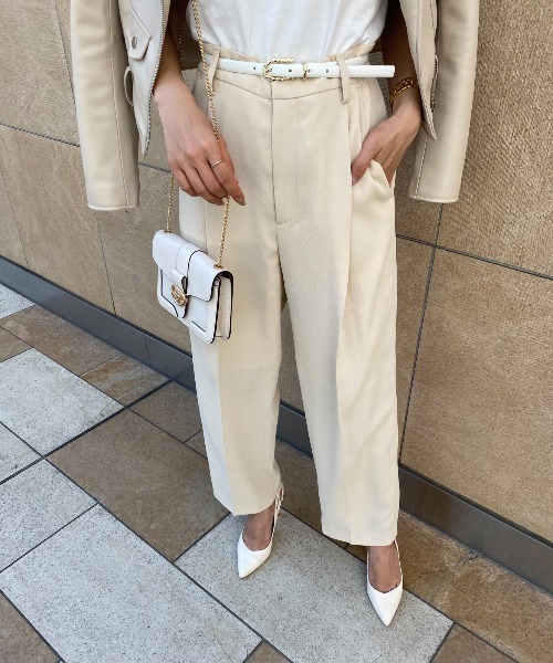 AZUL ENCANTO(アズールエンカント)の「センタープレスパンツ(その他パンツ・レディース・ホワイト/ブラック/ベージュ/パープル/イエロー/ブルー・FREE)」の9枚目の写真