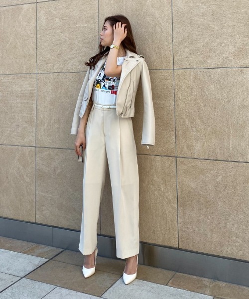 AZUL ENCANTO(アズールエンカント)の「センタープレスパンツ(その他パンツ・レディース・ホワイト/ブラック/ベージュ/パープル/イエロー/ブルー・FREE)」の12枚目の写真