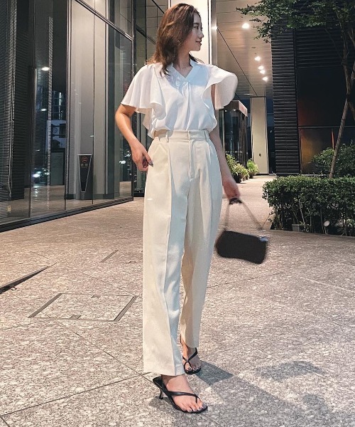 AZUL ENCANTO(アズールエンカント)の「センタープレスパンツ(その他パンツ・レディース・ホワイト/ブラック/ベージュ/パープル/イエロー/ブルー・FREE)」の22枚目の写真