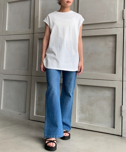 moment+（モーメントプラス）の「カラーヘビーツイル＆デニムフレアパンツ（デニムパンツ・レディース・オフホワイト/アイボリー/グレイッシュベージュ/カーキ/ブラウン/インディゴブルー/サックスブルー/ブルー/ブラック・S/M/L）」の22枚目の写真