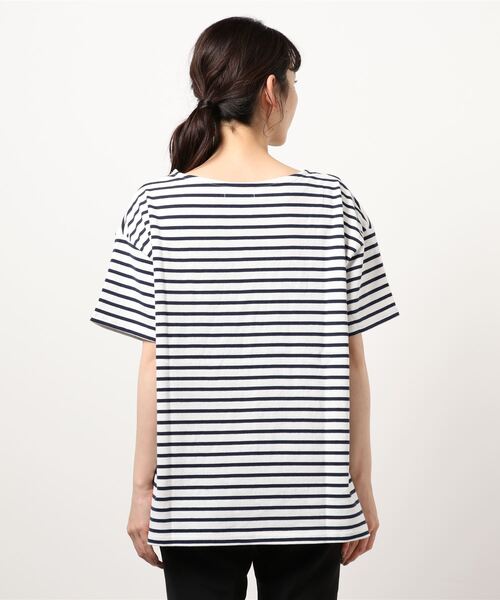 SPINNS（スピンズ）の「【ゆったりシルエット】ボーダー半袖カットソー（Tシャツ/カットソー・レディース・ブラック×ホワイト/グレイッシュベージュ/ネイビー・ONESIZE）」の13枚目の写真