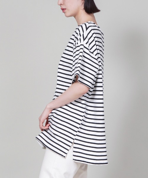 SPINNS（スピンズ）の「【ゆったりシルエット】ボーダー半袖カットソー（Tシャツ/カットソー・レディース・ブラック×ホワイト/グレイッシュベージュ/ネイビー・ONESIZE）」の14枚目の写真