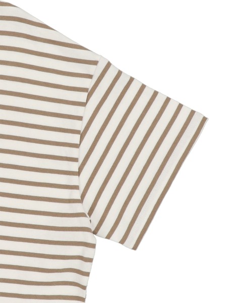 SPINNS（スピンズ）の「【ゆったりシルエット】ボーダー半袖カットソー（Tシャツ/カットソー・レディース・ブラック×ホワイト/グレイッシュベージュ/ネイビー・ONESIZE）」の5枚目の写真