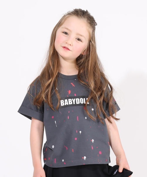 BABYDOLL(ベビードール)の「親子お揃い ペイントTシャツ 5258K(Tシャツ/カットソー・キッズ・カーキ/チャコールグレー・80cm/140cm/110cm/150cm/90cm/100cm/120cm/130cm)」の2枚目の写真
