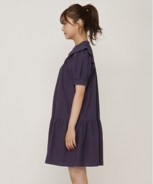 REDYAZEL（レディアゼル）の「ラッフルショルダーミニワンピース（ワンピース・レディース・ベージュ/グリーン/ネイビー・SMALL/MEDIUM）」の4枚目の写真