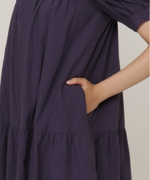 REDYAZEL（レディアゼル）の「ラッフルショルダーミニワンピース（ワンピース・レディース・ベージュ/グリーン/ネイビー・SMALL/MEDIUM）」の8枚目の写真