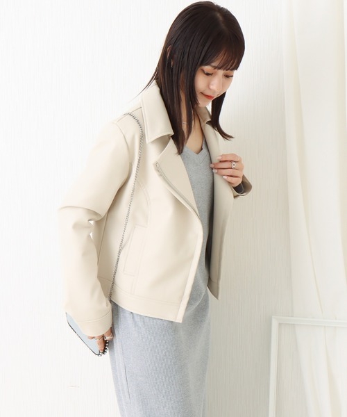 libelle more(リベル モア)の「フェイクレザー ライダースジャケット(ライダースジャケット・レディース・ブラック/ベージュ/アイボリー・L/M)」の9枚目の写真
