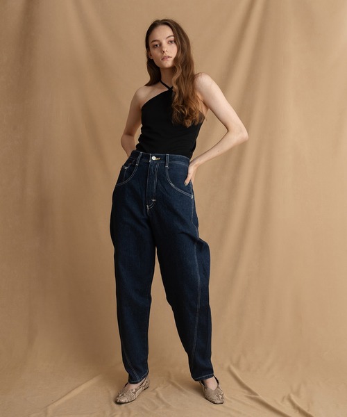 Levi's(リーバイス)の「Levi's(R) RED TWISTED 5 POCKET AZURITE RINSE(デニムパンツ・レディース・ダークインディゴブルー・24inch/27inch/23inch/29inch/25inch/30inch/26inch/28inch)」の9枚目の写真