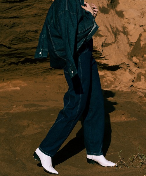 Levi's(リーバイス)の「Levi's(R) RED TWISTED 5 POCKET AZURITE RINSE(デニムパンツ・レディース・ダークインディゴブルー・24inch/27inch/23inch/29inch/25inch/30inch/26inch/28inch)」の22枚目の写真