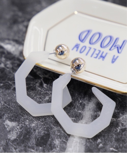 KONVINI(コンビニ)の「【ALP 】2wayアクリルピアス / 10007(ピアス(両耳用)・レディース・ホワイト/ベージュ/グリーン/ブルーグレー/ブラウン・FREE)」の2枚目の写真