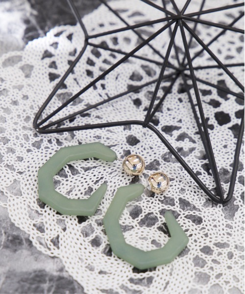 KONVINI(コンビニ)の「【ALP 】2wayアクリルピアス / 10007(ピアス(両耳用)・レディース・ホワイト/ベージュ/グリーン/ブルーグレー/ブラウン・FREE)」の5枚目の写真