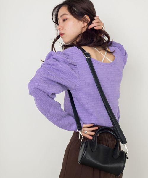 w closet（ダブルクローゼット）の「シャーリングスリーブVネックカーディガン（カーディガン/ボレロ・レディース・ブラック/パープル/オフホワイト/ブラウン/グリーン・FREE）」の22枚目の写真