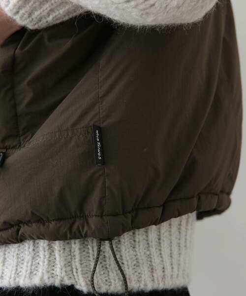 WILD THINGS（ワイルドシングス）の「『別注』WILDTHINGS×Sonny Label　MONSTER VEST（ダウンベスト・メンズ・カーキ/ブラック・MEDIUM/LARGE）」の13枚目の写真