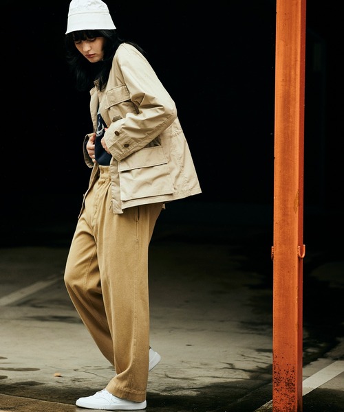 FIDELITY（フィデリティ）の「2-TUCK CHINO TROUSERS / 2タックチノトラウザーズ（チノパンツ・メンズ・キナリ/ブラック/ベージュ・MEDIUM/LARGE/X-LARGE）」の22枚目の写真