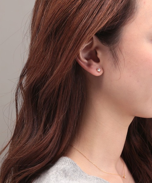Manon's Selection（マノンズセレクション）の「1粒ストーンピアス4ｍｍ（ピアス（両耳用）・レディース・ゴールド/シルバー・ONE SIZE）」の8枚目の写真