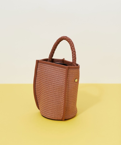the dilettante(ザ・ディレッタント)の「the dilettante/Trini Mini メッシュ2WAYバッグ(ショルダーバッグ・レディース・キャメル・FREE)」の1枚目の写真