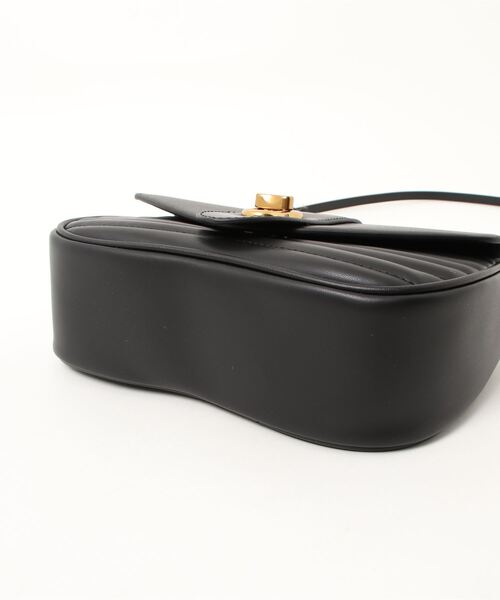 CHARLES&KEITH オブリエル パネルクロスボディバッグ ブラック Aubrielle オブリエル パネルクロスボディバッグ - ブラック
