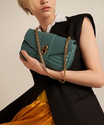 CHARLES & KEITH | オブリエル チェーンハンドルパネルドクロスボディバッグ / Aubrielle Chain-Handle Panelled Crossbody Bag(ショルダーバッグ)