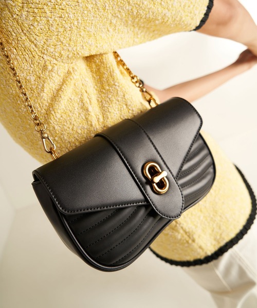 値下げ】CHARLES&KEITH オブリエル パネルクロスボディバッグ
