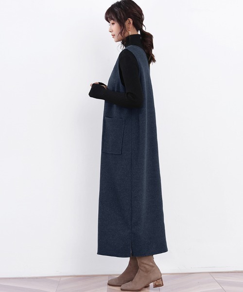 Doux Belle（ドゥーベル）の「パイピング深Vネックジャンパースカート（ジャンパースカート・レディース・ライトグレー/ベージュ/カーキ/ネイビー/ダークグレー/ブラウン・MEDIUM/SMALL）」の14枚目の写真