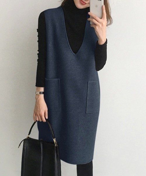 Doux Belle（ドゥーベル）の「パイピング深Vネックジャンパースカート（ジャンパースカート・レディース・ライトグレー/ベージュ/カーキ/ネイビー/ダークグレー/ブラウン・MEDIUM/SMALL）」の13枚目の写真