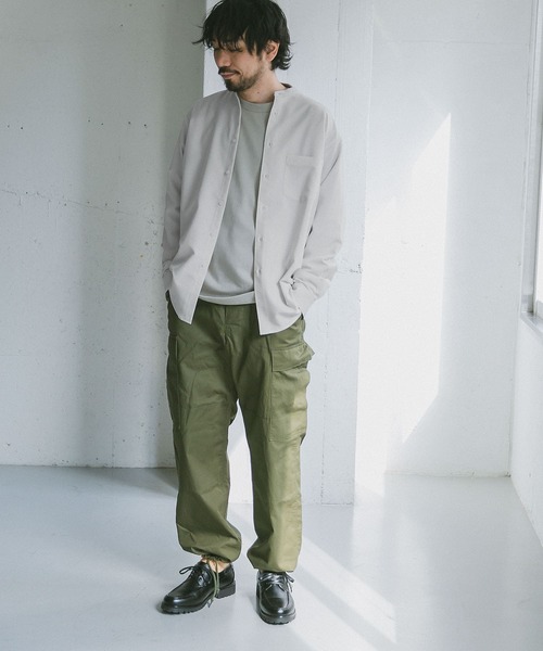 URBAN RESEARCH DOORS（アーバンリサーチドアーズ）の「セオアルファバンドカラーシャツ（シャツ/ブラウス・メンズ・ホワイト/グレー/ブラウン・40/38）」の19枚目の写真