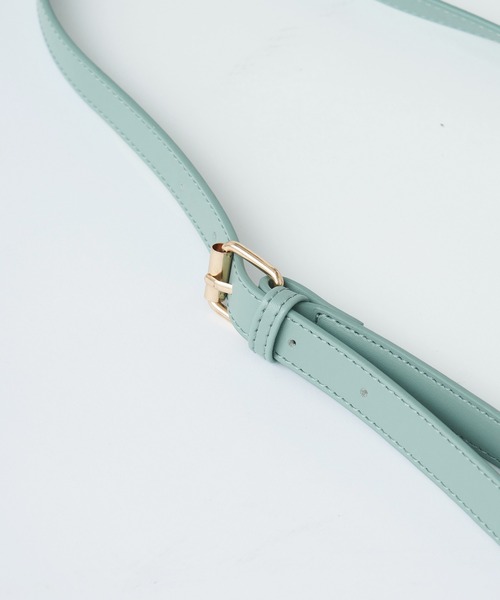 OLIVE des OLIVE(オリーブデオリーブ)の「【WEB限定】ポケット付きスクエアトート(ショルダーバッグ・レディース・ホワイト/ブラック/オフホワイト/グリーン・FREE)」の18枚目の写真