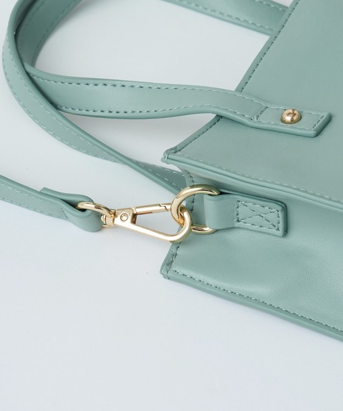 OLIVE des OLIVE(オリーブデオリーブ)の「【WEB限定】ポケット付きスクエアトート(ショルダーバッグ・レディース・ホワイト/ブラック/オフホワイト/グリーン・FREE)」の19枚目の写真