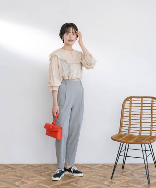 UR Lab.（アーバンリサーチラボ）の「コットンラッフルカラーブラウス（Tシャツ/カットソー・レディース・ベージュ/ブラック/カーキ・FREE）」の11枚目の写真