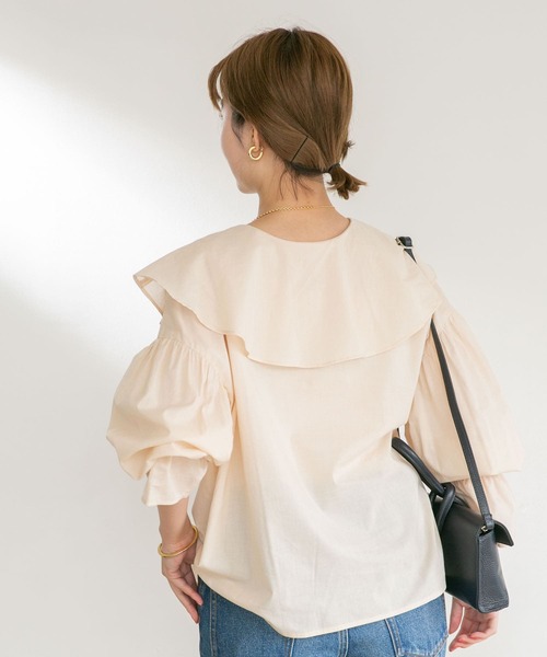 UR Lab.（アーバンリサーチラボ）の「コットンラッフルカラーブラウス（Tシャツ/カットソー・レディース・ベージュ/ブラック/カーキ・FREE）」の13枚目の写真